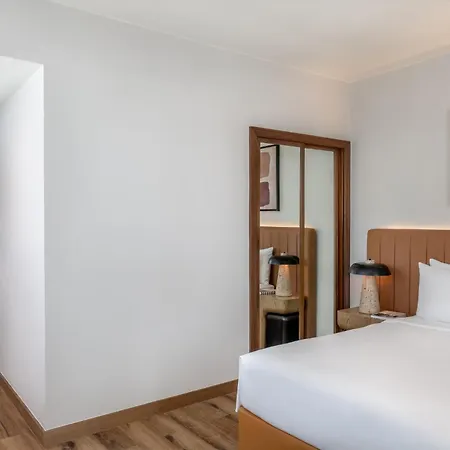 Staybridge Suites Yas Island Abu Dhabi By Ihg-3